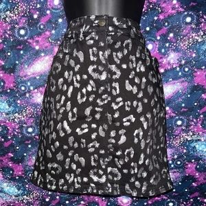 M&Co Silver Cheetah Print Skirt